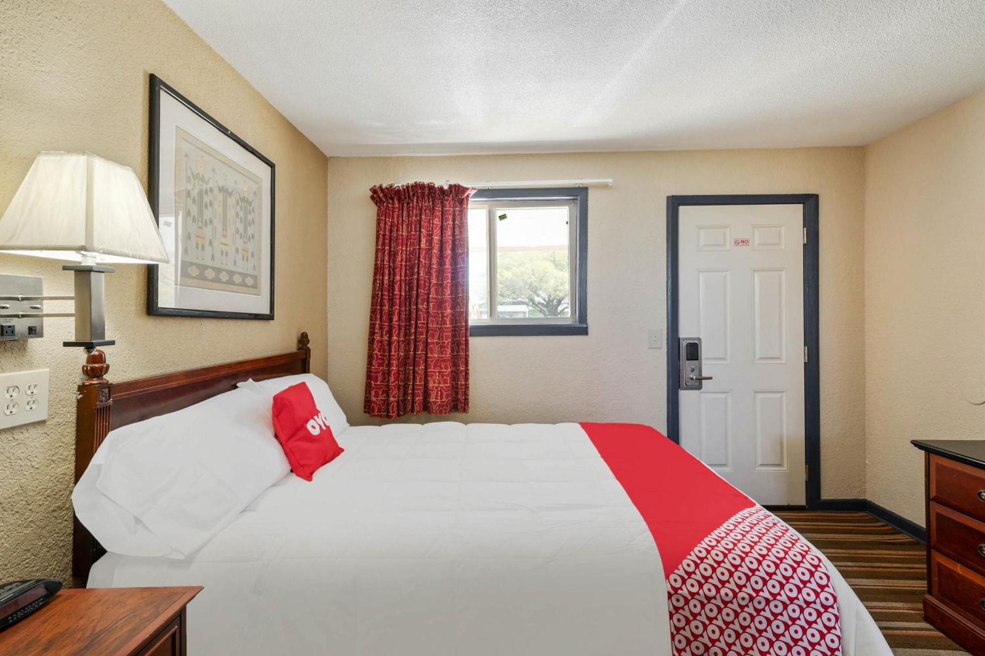 Oyo Hotel Luling Tx Downtown I-10/Us-90 Dış mekan fotoğraf